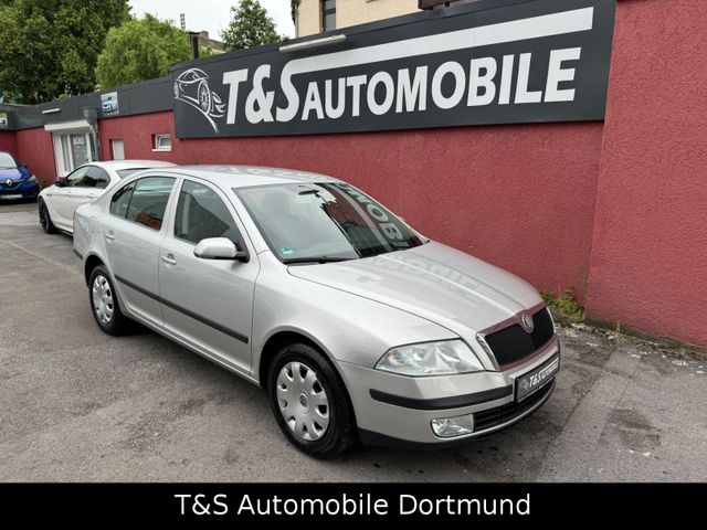 Skoda Octavia 1.6 Ambiente -Klimaaut.-AHK-PDC-