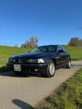 BMW E39 528i - BMW 528: E39