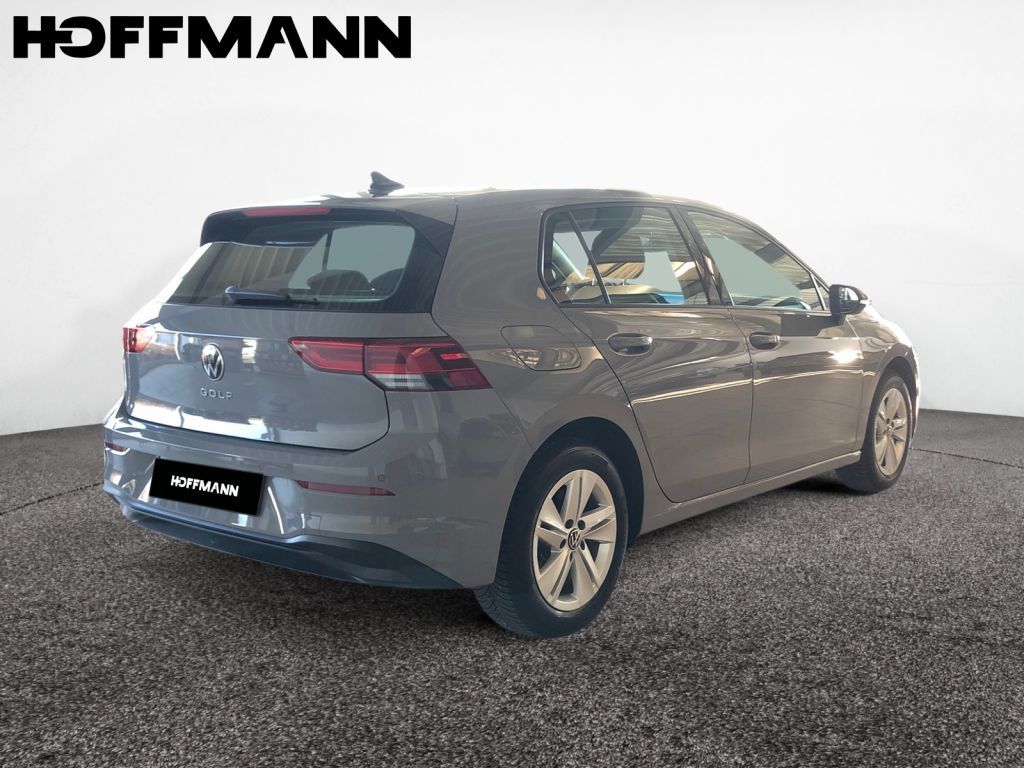 Fahrzeugabbildung Volkswagen Golf 1.0 TSI Life AHZV Paket Business Winter