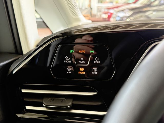 Volkswagen Caddy Maxi eHYBRID DSG STYLE ACC KAM 7SITZ AHK