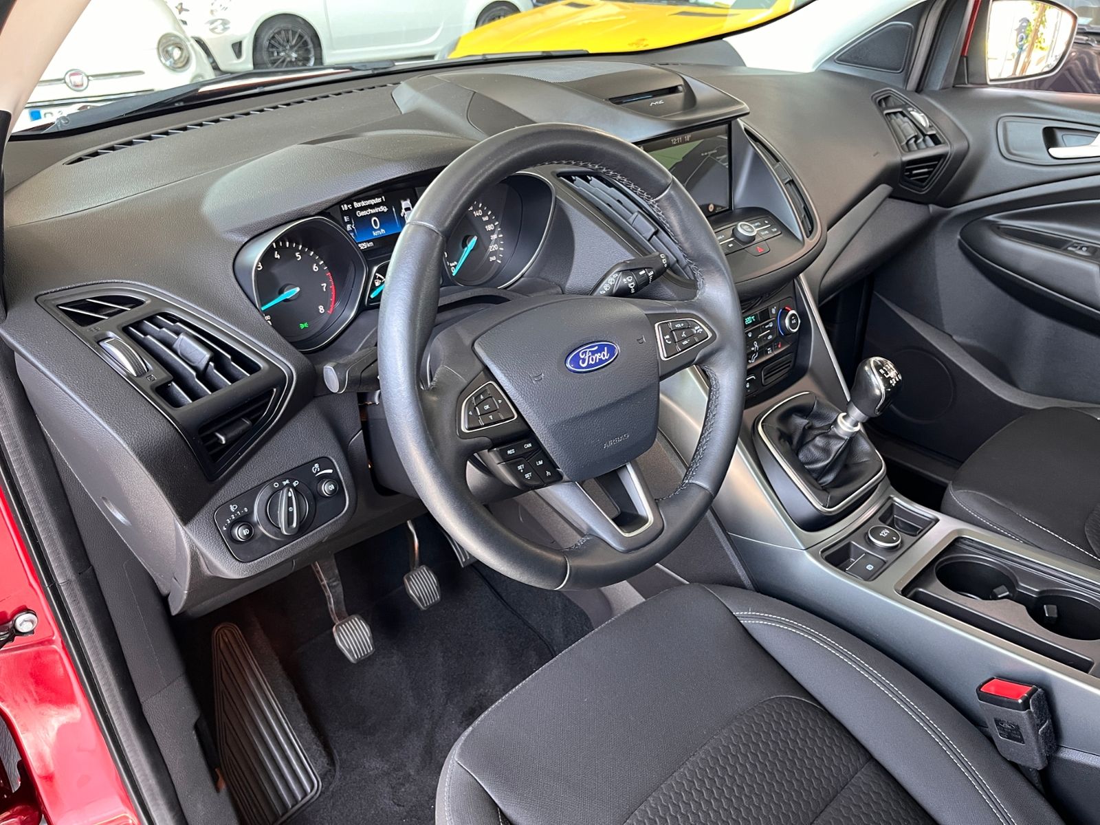Fahrzeugabbildung Ford Kuga Cool & Connect KLIMA NAV SHZ PDC