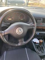 Volkswagen Ich verkaufe schöne sparsames Auto VW Golf... - Sparsame mit Diesel-Antrieb