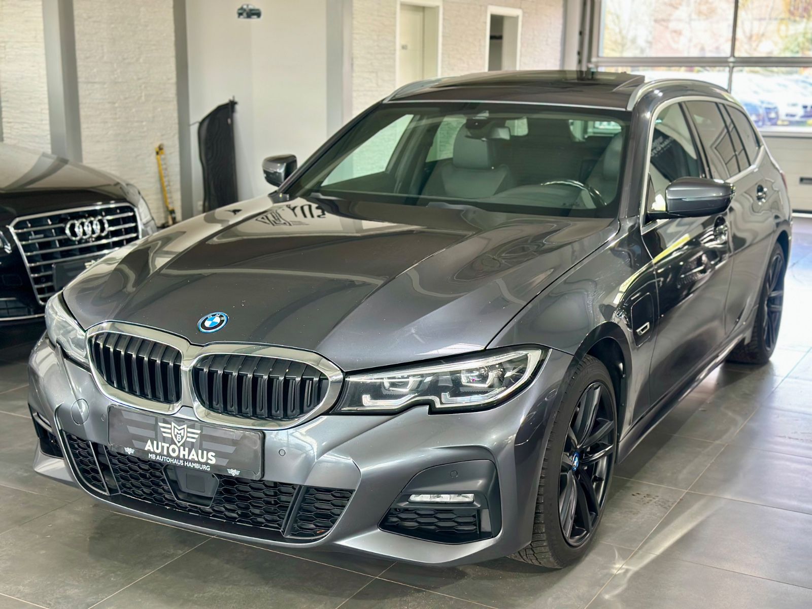 BMW 330 Touring e, M-SportPaket,Pano,LED,VOLL,TOP