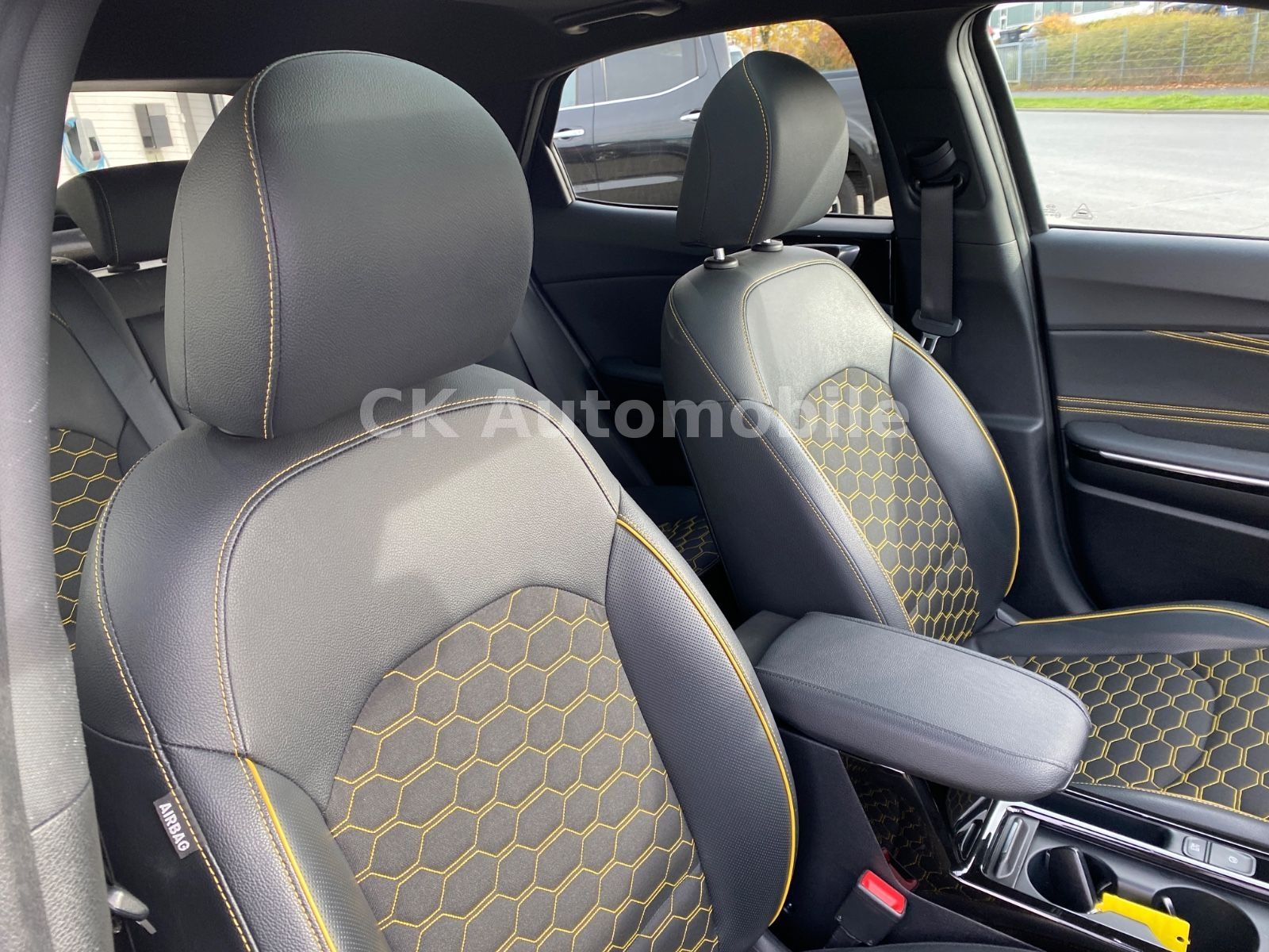 Fahrzeugabbildung Kia XCeed 1.6 Launch Edition/Navi/Pano/LED/ACC/AHK