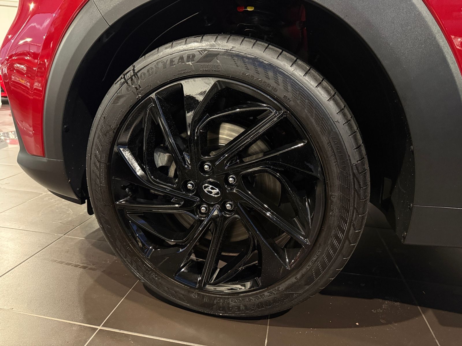 Fahrzeugabbildung Hyundai TUCSON N Line 4WD PANO LED NAV SHZ 19"