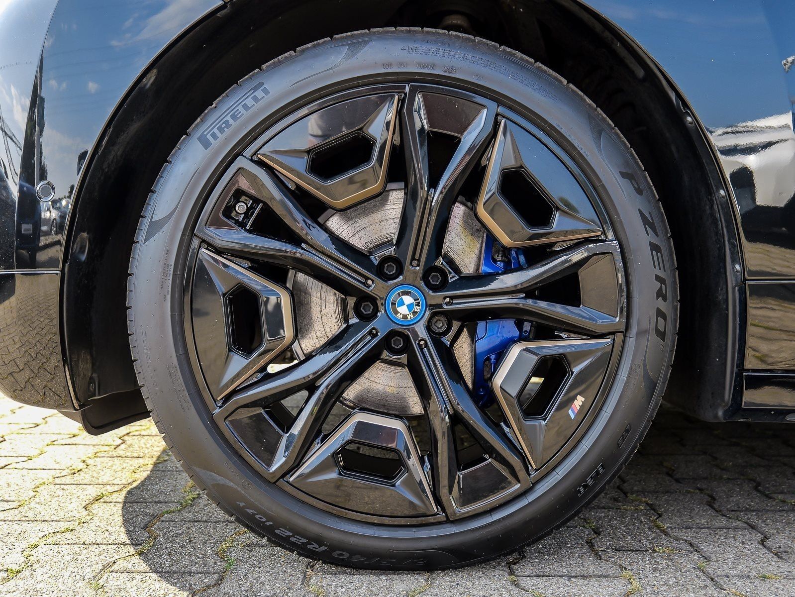 BMW iX xDrive40 M Sport HUD Skylounge Laser ACC H K foto 4