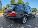 BMW 320i Touring Automatik - BMW 320 aus 2002: Kombi