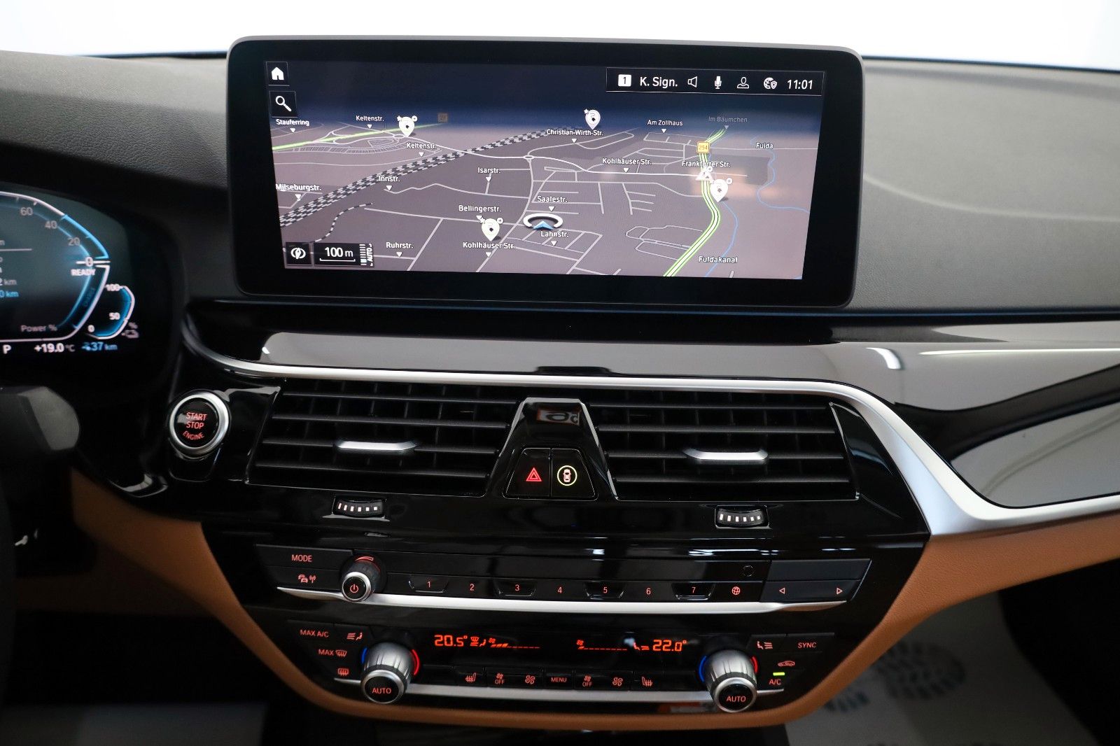 Fahrzeugabbildung BMW 530 e Lim.,Leder,Navi,LED,SH,H&K,Schiebedach