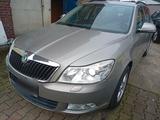 Skoda Octavia Kombi 96tkm tüv neu - Skoda Octavia aus 2012 mit Benzin-Antrieb: Kombi