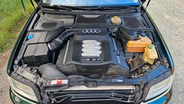 2001 AUDI A8 — фото 9