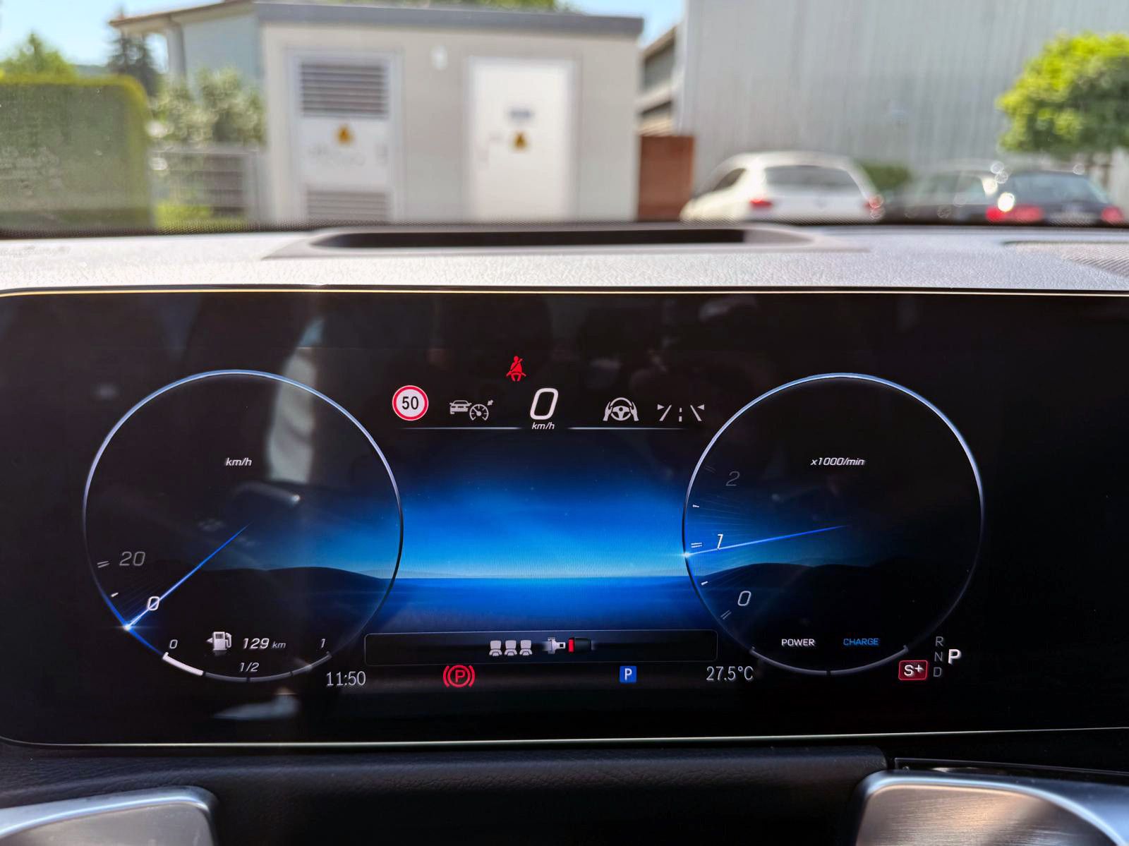 Fahrzeugabbildung Mercedes-Benz GLB35 AMG 4Matic ACC 360° HUD PANO BURMESTER LED