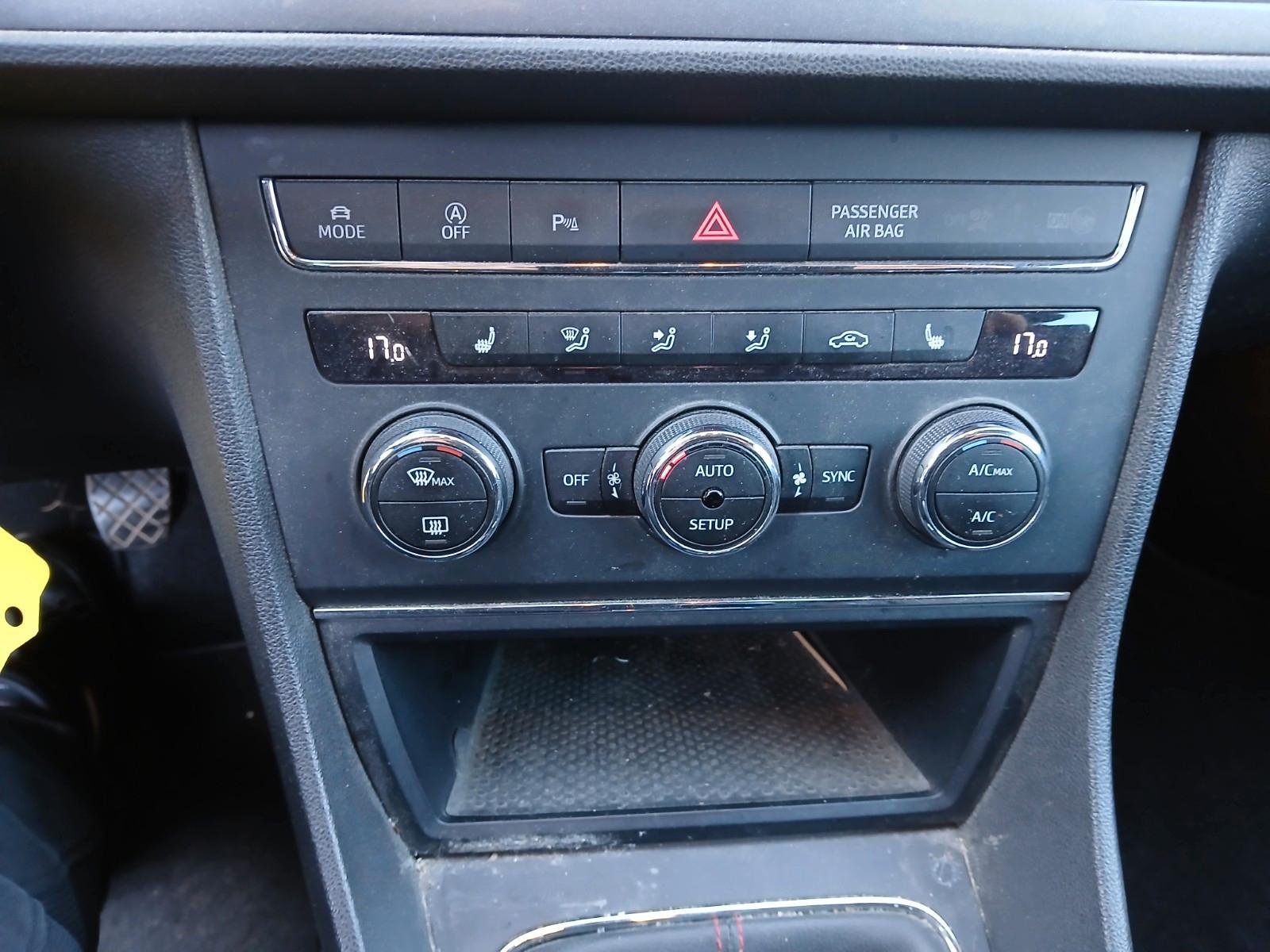 Seat Leon 2015 — photo 13