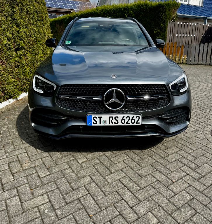 Image of Mercedes-Benz GLC 300