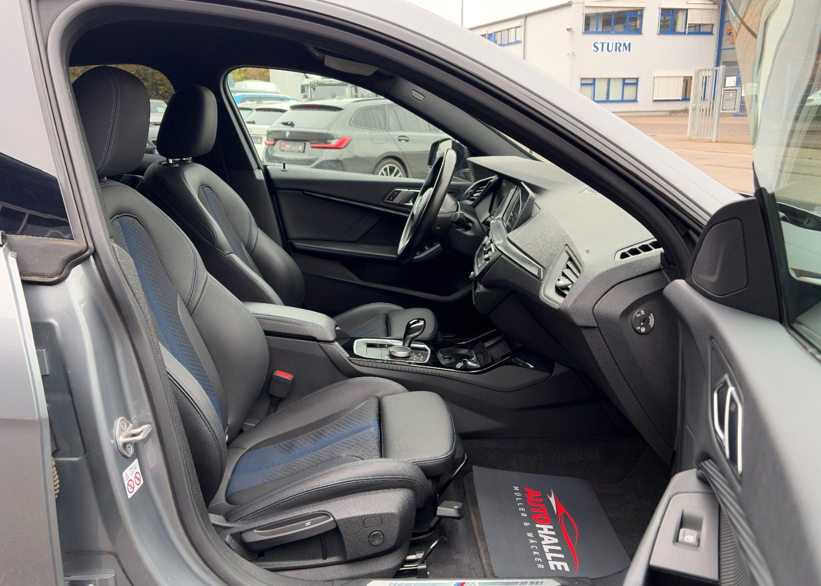 Fahrzeugabbildung BMW 220i Gran Coupé xDr M Sport HIFI CAM KZG CarPlay