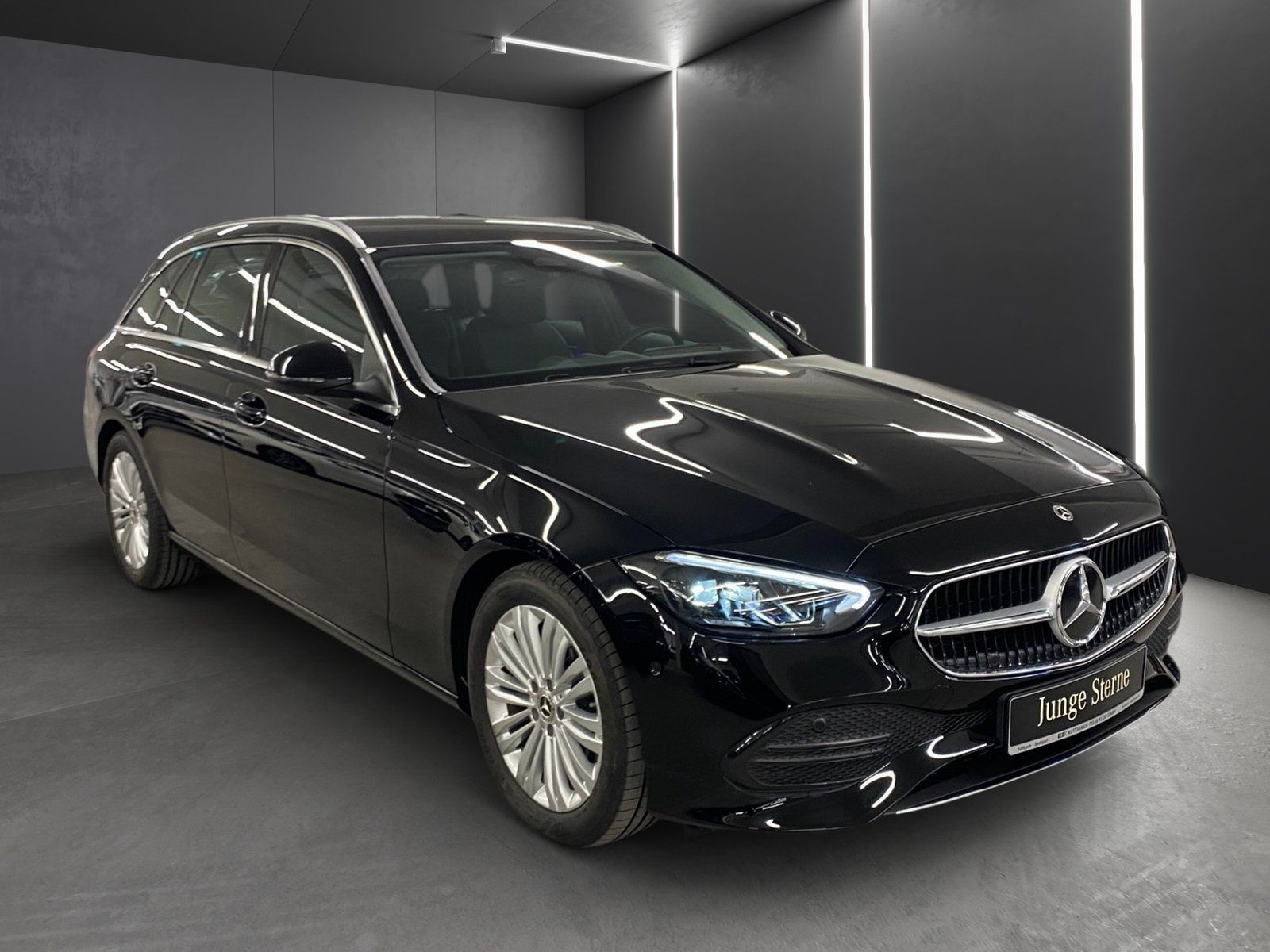 Fahrzeugabbildung Mercedes-Benz C 180 T Avantgarde*STDHZG*Totwink*LED*Kamera*