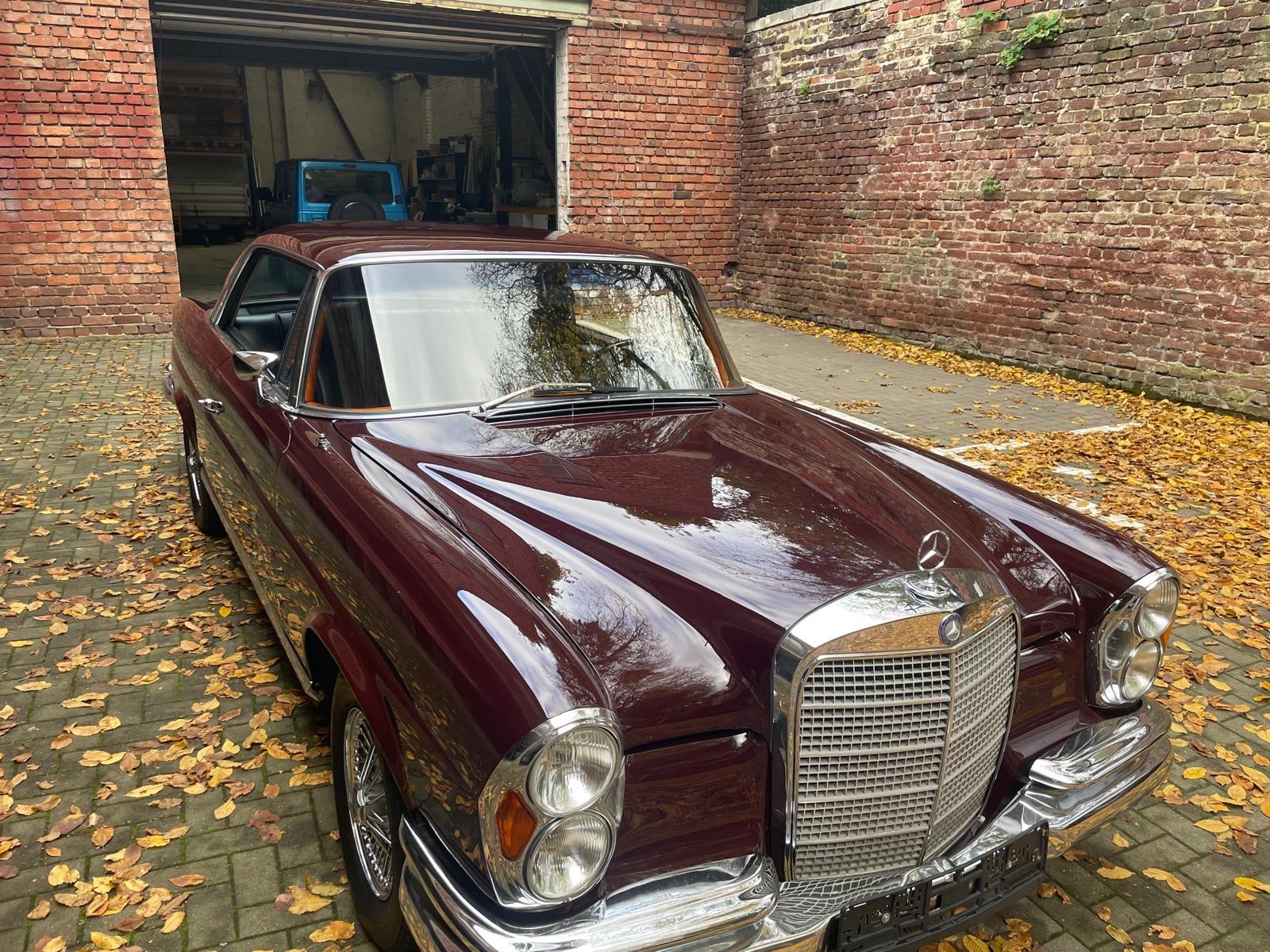 Mercedes-Benz SEC. W111  280 Coupe