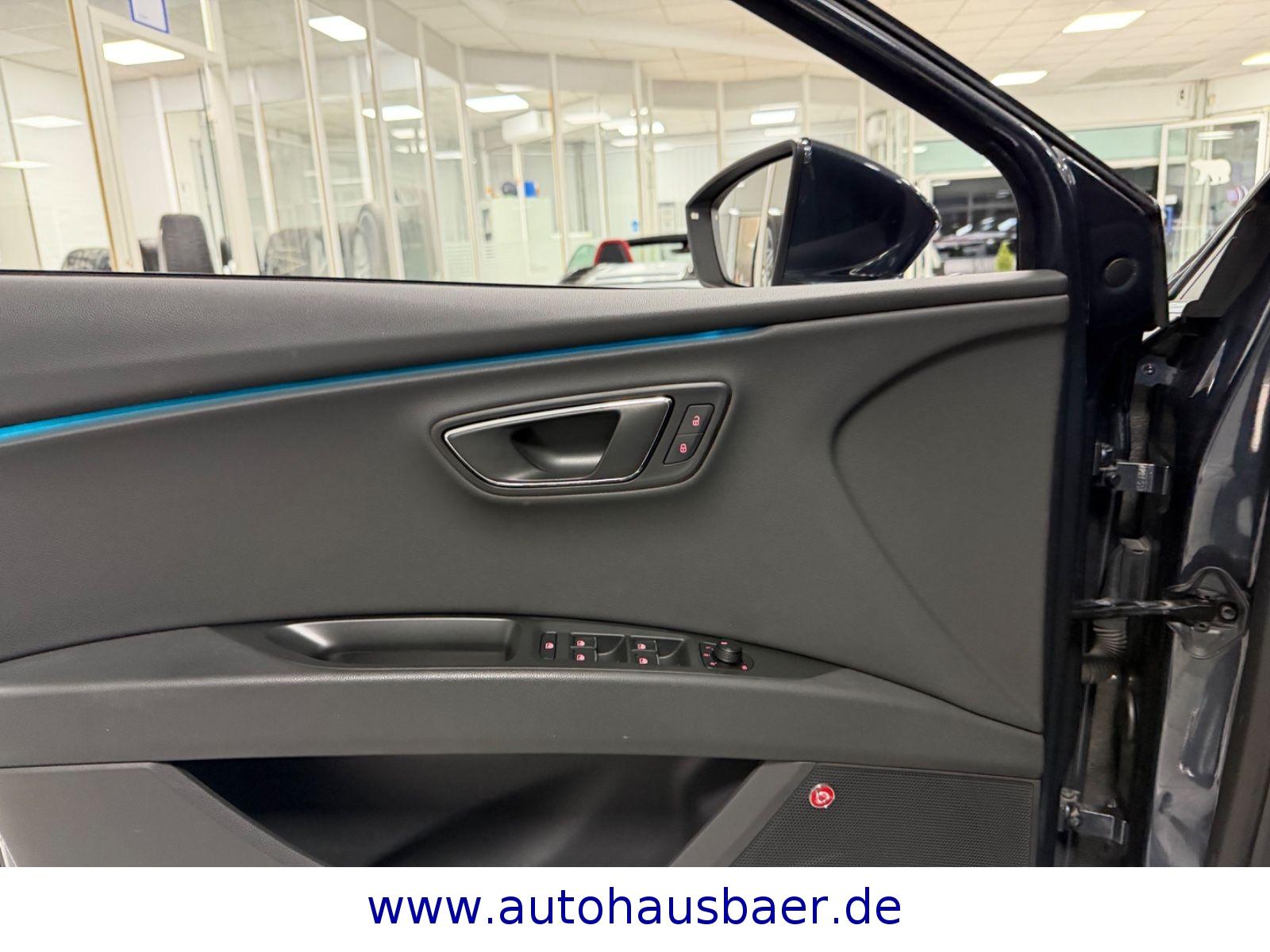 Seat Leon ST Xcellence PANO*VOLL LED SCHEINWERFER