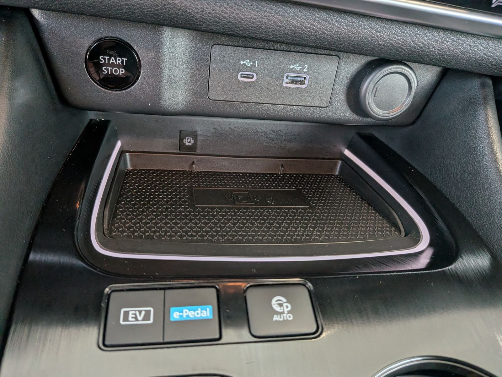 Fahrzeugabbildung Nissan X-Trail 1.5 e-Power e-4 Tekna Bose HUD LED+ 20"