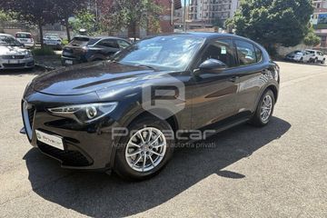 Alfa-Romeo Stelvio - 1