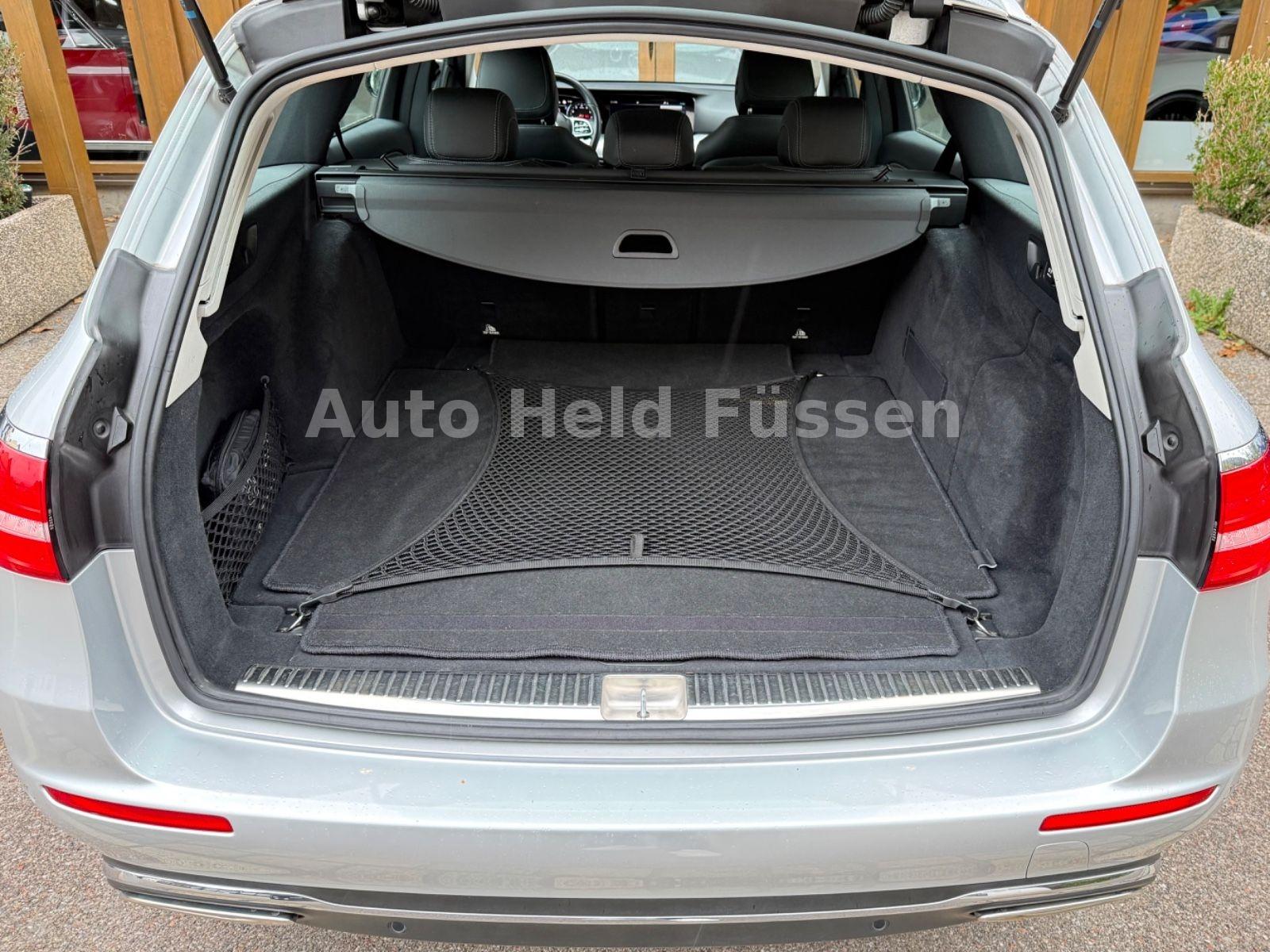 Mercedes-Benz E200 T Aut Navi 360° Distr Standhzg TTW LED