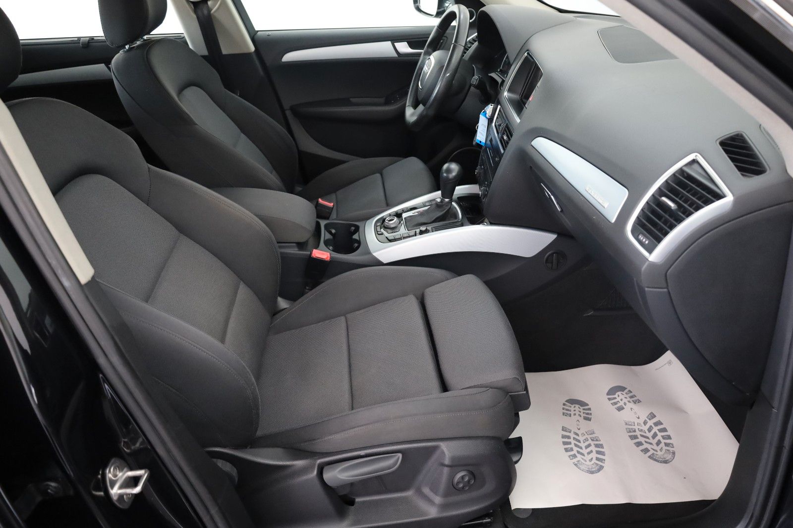 Fahrzeugabbildung Audi Q5 3.0 TDI  quattro,Navi,SH,Xenon,B&O,8xAluräder
