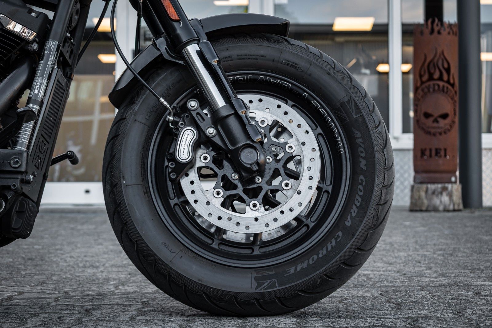 Fahrzeugabbildung Harley-Davidson FXFBS FAT BOB 114 CUI SOFTAIL - Penzl - Avon
