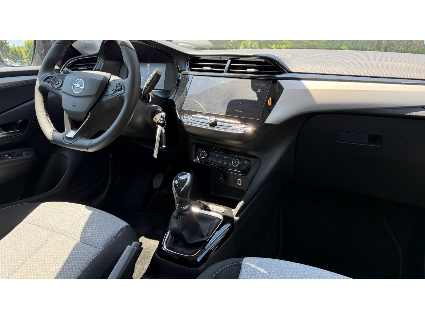 Fahrzeugabbildung Opel Corsa F Basis Apple CarPlay Android Auto Musikst