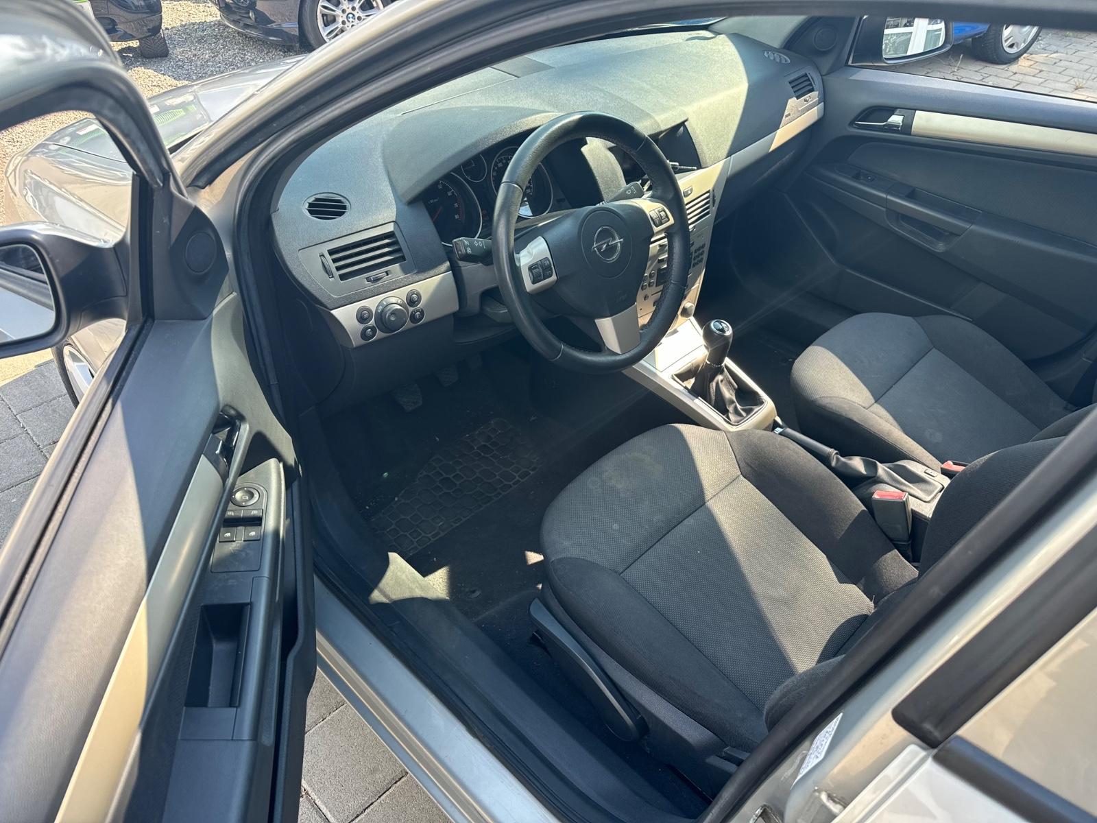 Opel Astra 2007 — photo 8