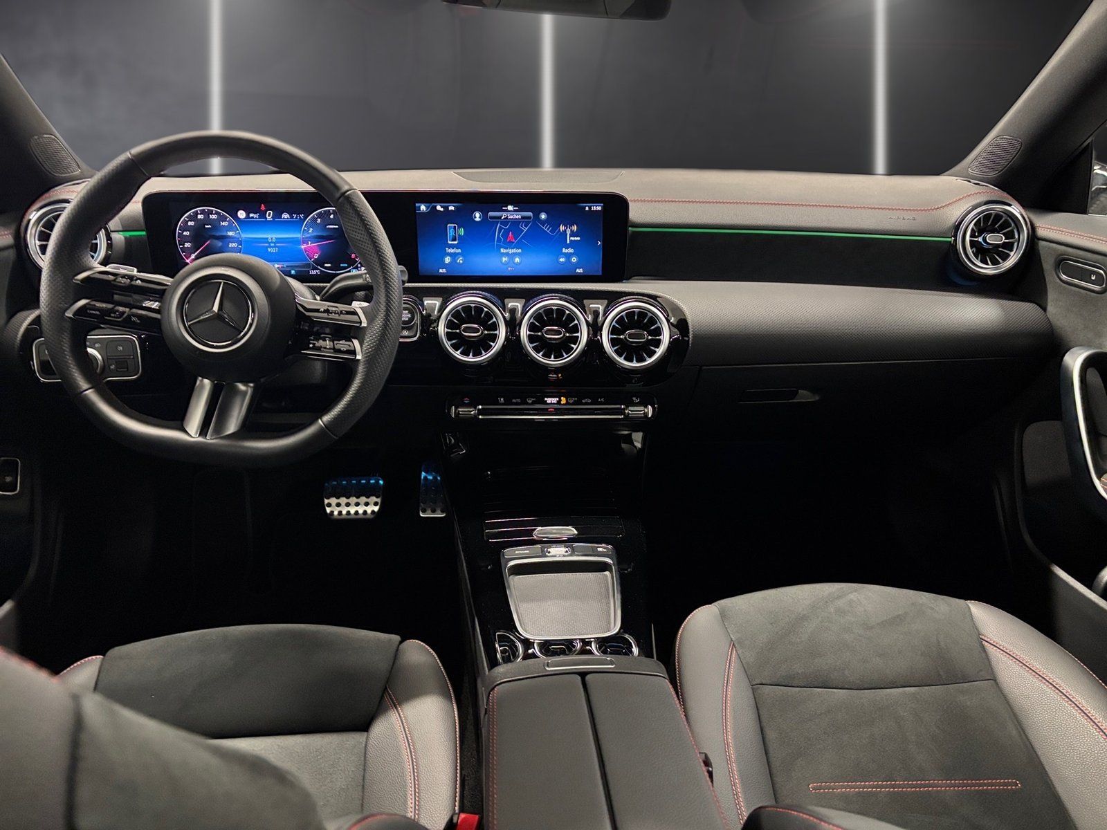 Fahrzeugabbildung Mercedes-Benz CLA 200 AMG*AHK*Distro*MultiBeam*360°*Totwinkel*
