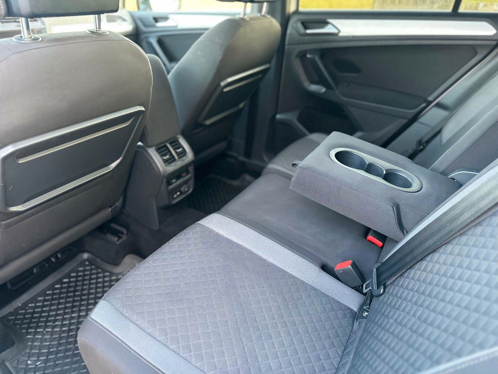 Volkswagen Tiguan*R-Line*DSG*4Motion*LED*Pano*Kamera*ACC* foto 15