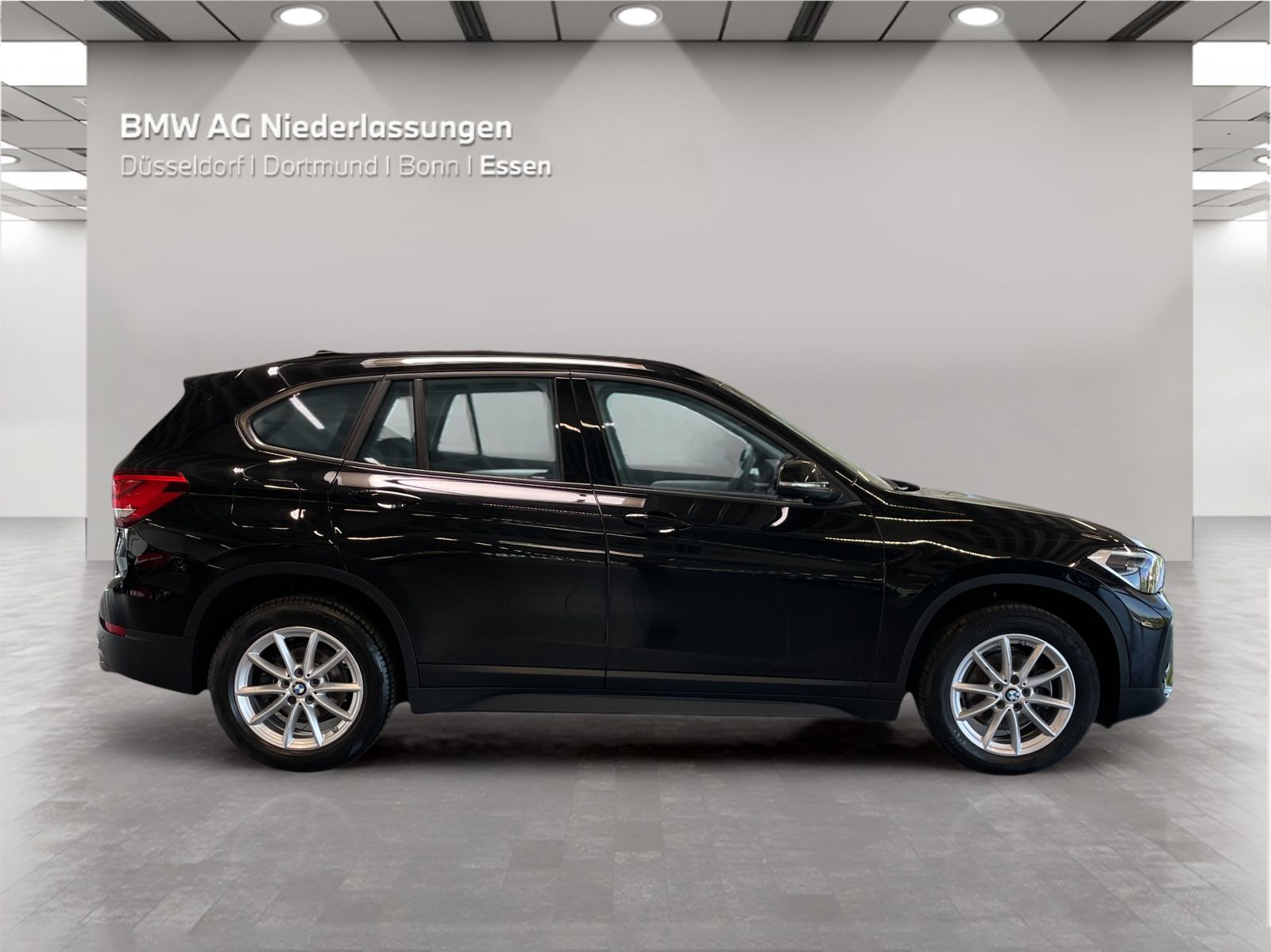 BMW X1 sDrive18d Navi Parkassist Sportsitze LED foto 4