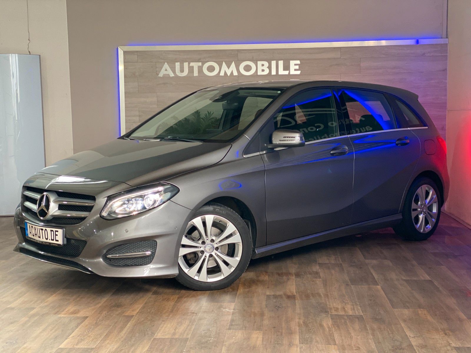 MERCEDES-BENZ B 200