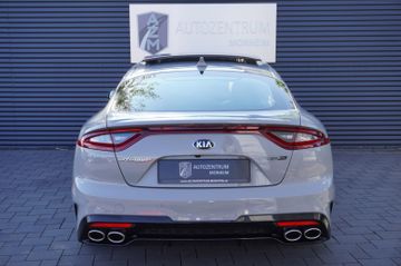 KIA Stinger - 10