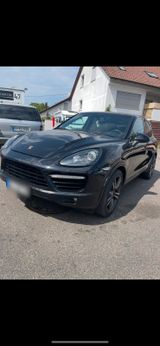 Porsche Cayenne Turbo neuer Motor von Porsche - Porsche Cayenne aus 2010: Turbo