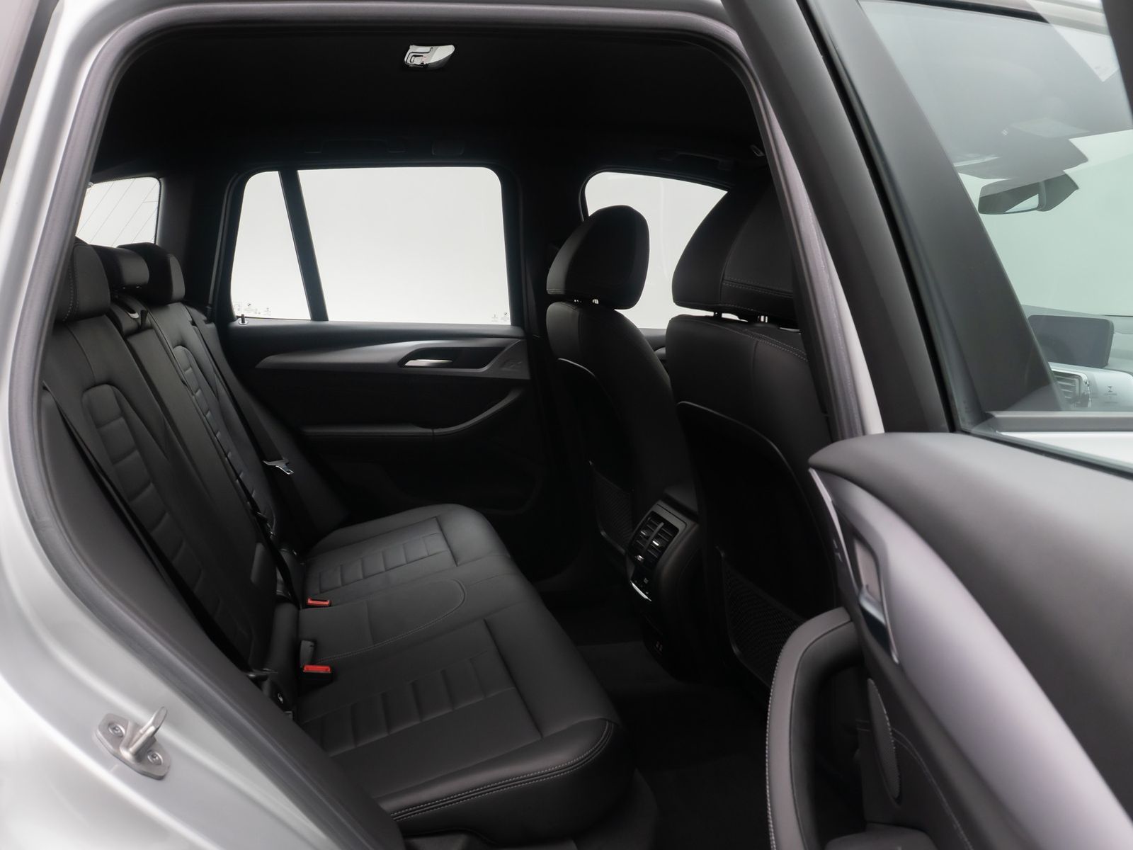 Fahrzeugabbildung BMW X3 xD30i 360&deg;DAB Memory CockpitPlus Leder 18Zoll