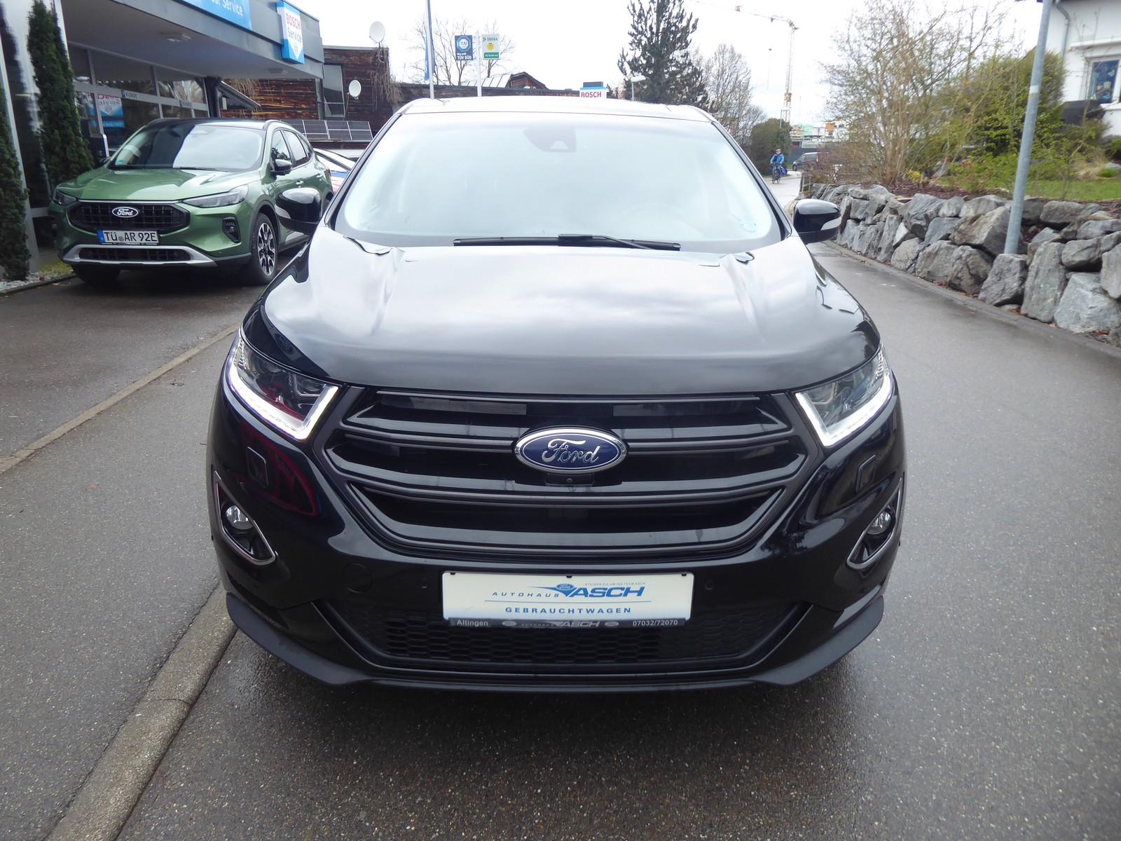 Ford Edge Sport 4x4 8-Fach bereift