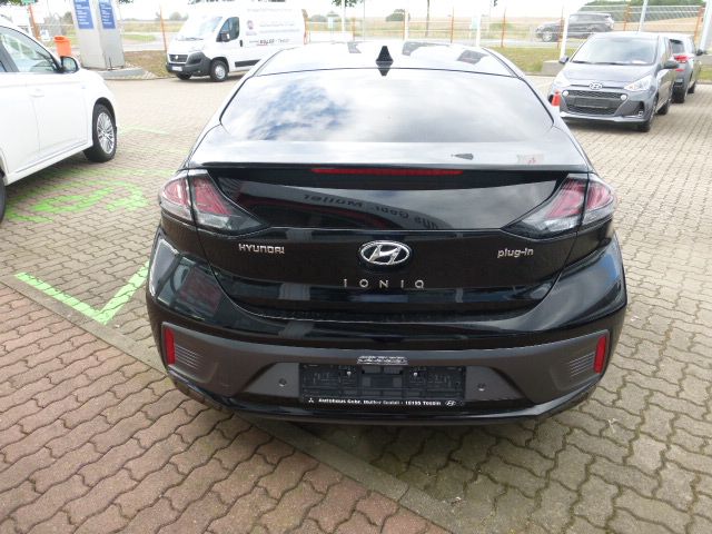 Fahrzeugabbildung Hyundai IONIQ  Premium  Hybrid (FL)