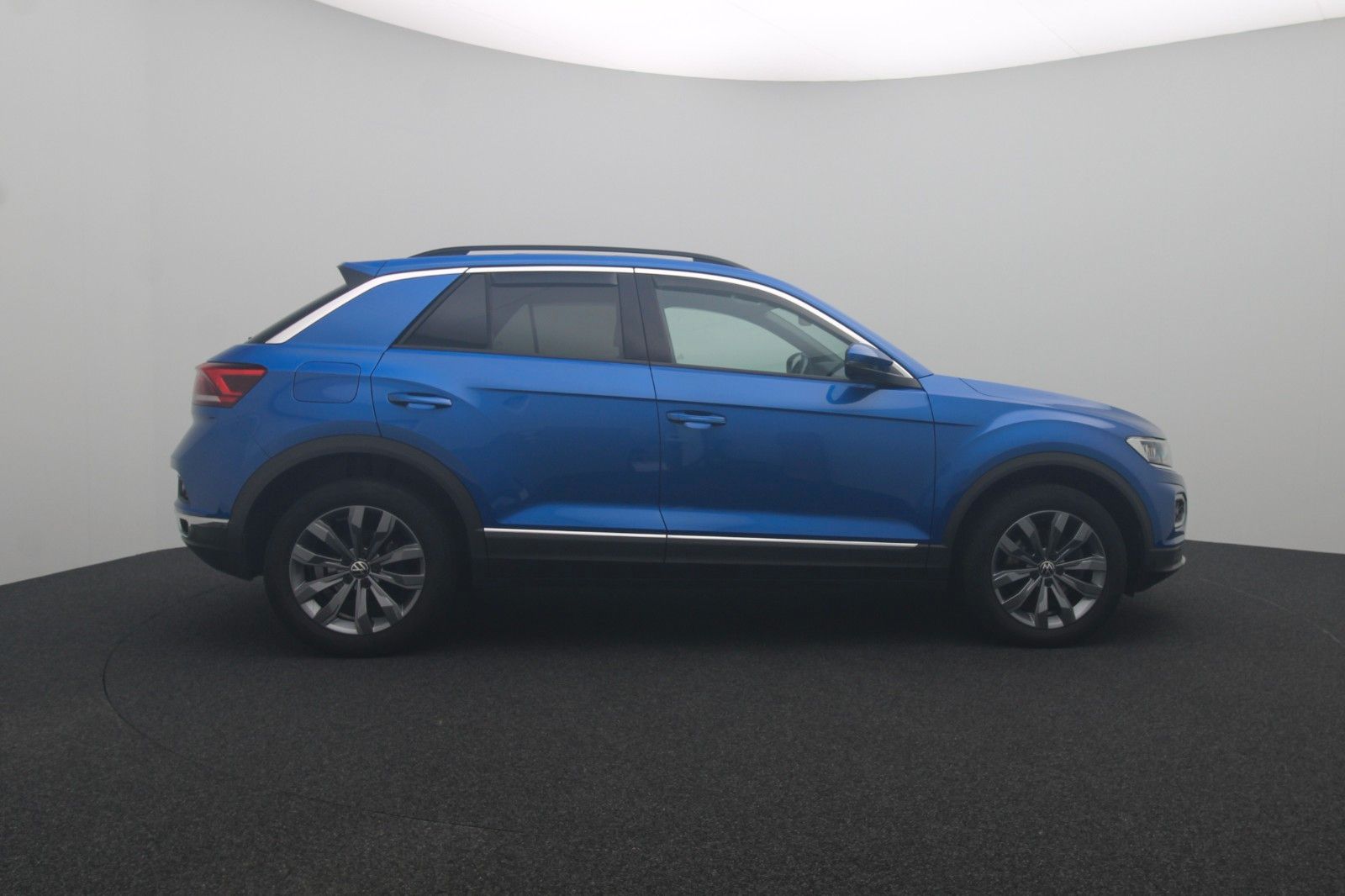 Fahrzeugabbildung Volkswagen T-Roc Sport 4M DCC ACC Panorama Kamera Standhz