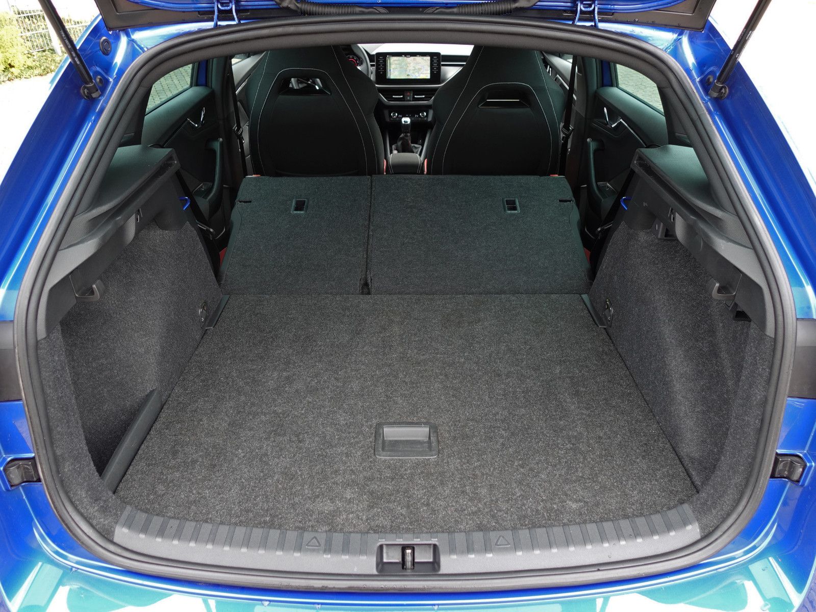 Fahrzeugabbildung SKODA Scala 1.5 TSI MONTE CARLO Pano Navi RFK CarPlay