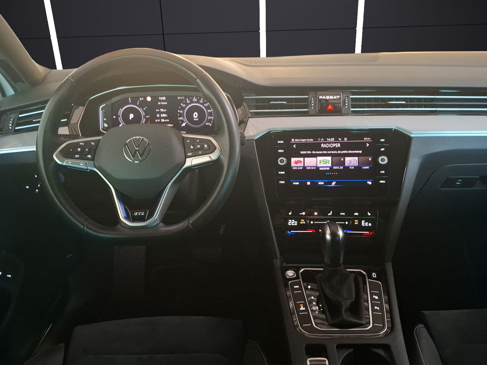 Fahrzeugabbildung Volkswagen Passat Variant GTE DSG Standhzg. Matrix AHK Navi