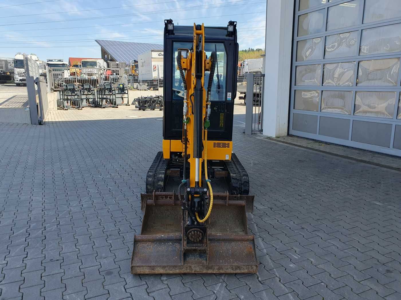 Fahrzeugabbildung JCB 19C-1 / 528h / 2022 / Powertilt / Löffelpaket