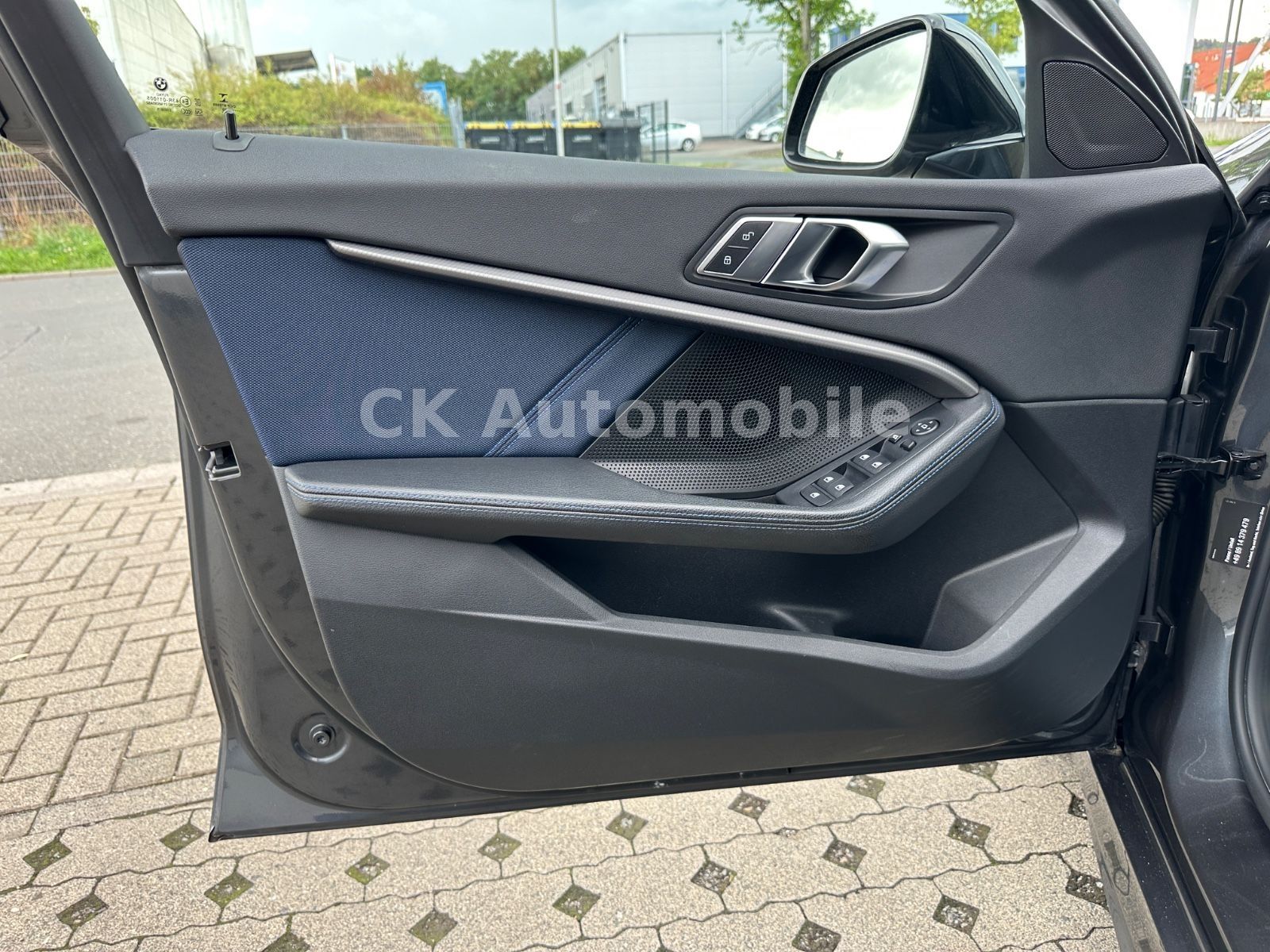 Fahrzeugabbildung BMW 118d M-Sport Shadow-Line/Navi/LED/PDC
