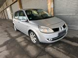 Renault AUTOMATIK Benzin mit  TÜV - Renault Scenic aus 2006 mit Diesel-Antrieb