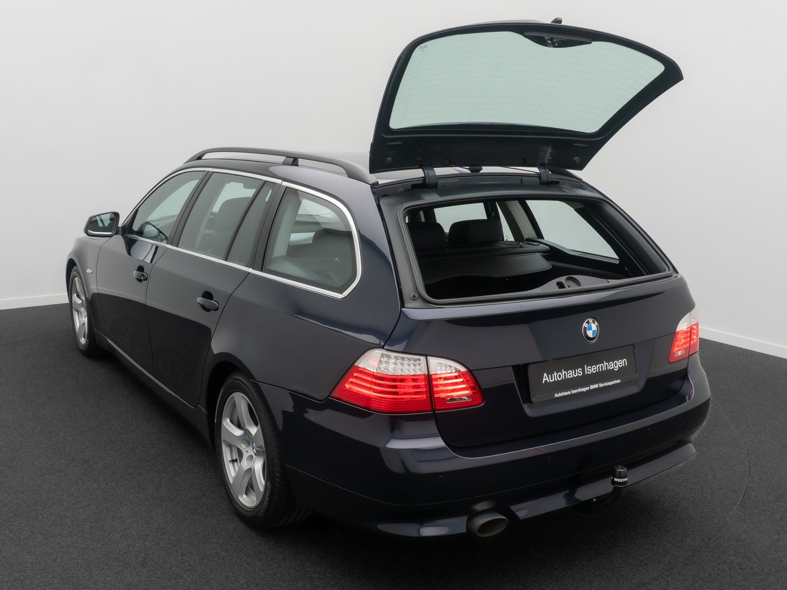 Fahrzeugabbildung BMW 520d Special Edition PDC NaviPro Memory Tempomat