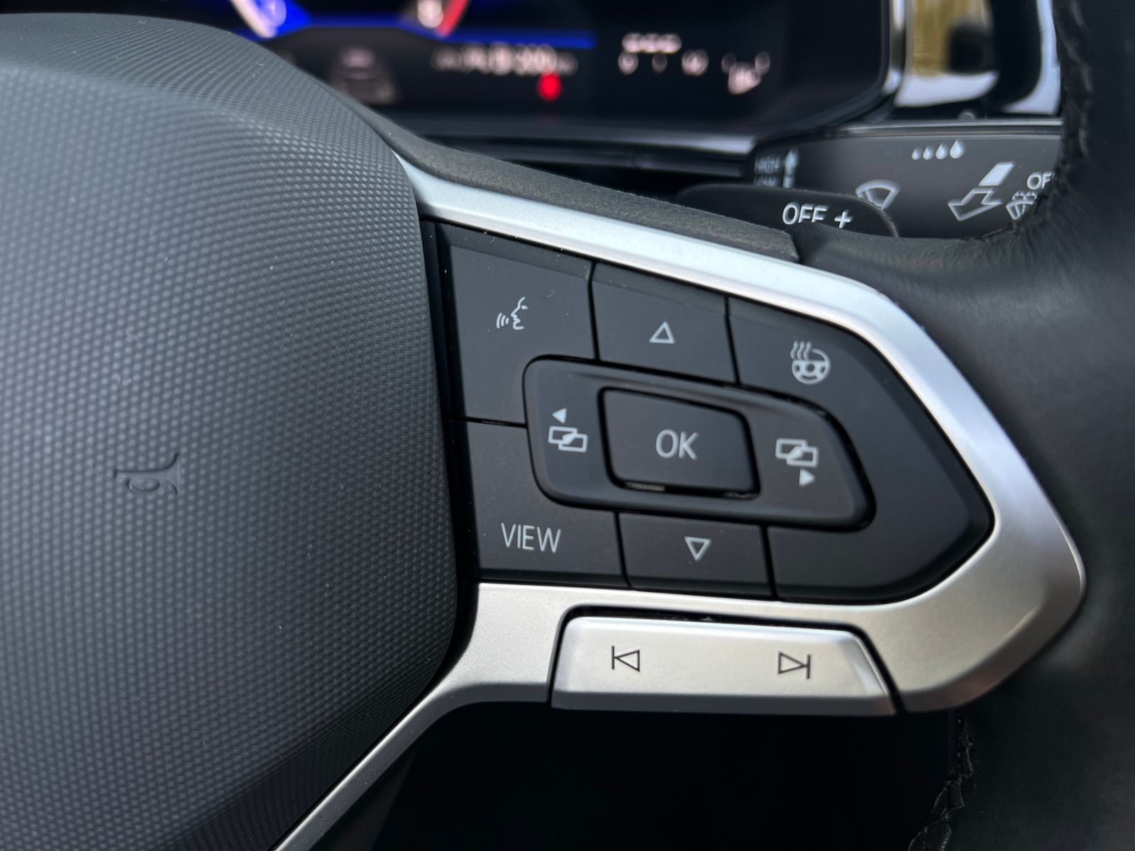 Fahrzeugabbildung Volkswagen T-Roc Cabriolet Style 1.5 TSI DSG *AHK, BlackSty