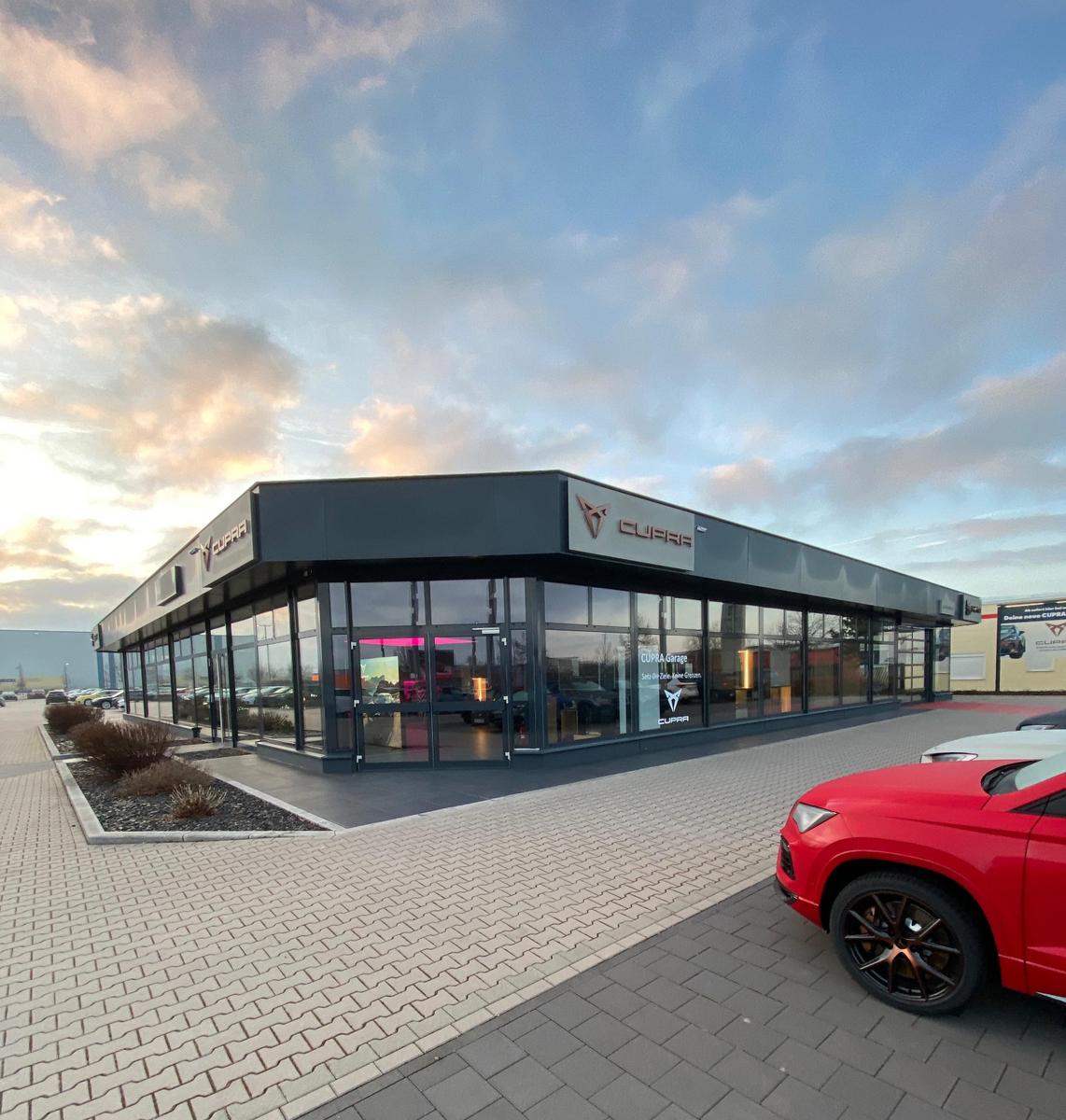 showroom-image-bottom