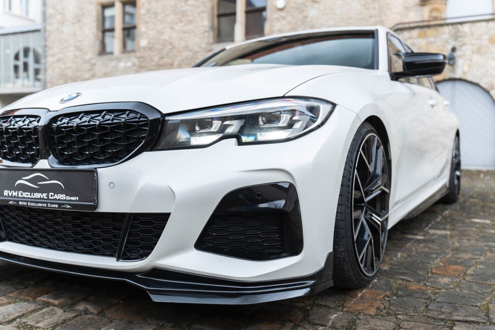 Fahrzeugabbildung BMW 330iX M-Performance HIFI KAM LED NAV CARPLAY