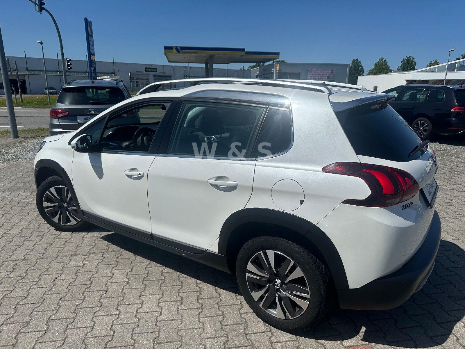 Peugeot 2008 Allure*SHZ*TEMPOMAT*KAMERA-HINTEN