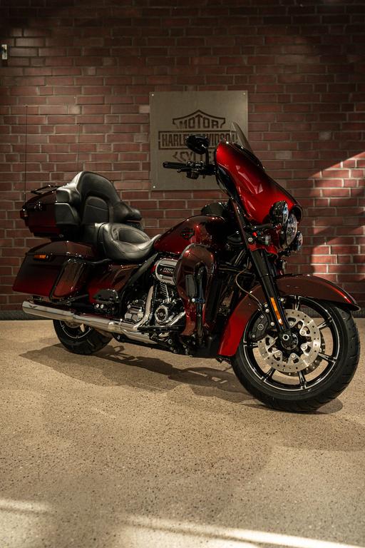 Harley-Davidson FLHTKSE CVO Ultra Limited 