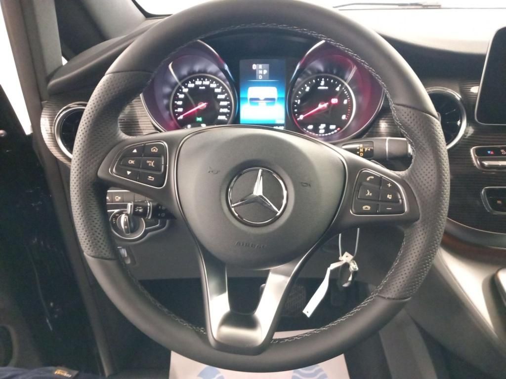 Fahrzeugabbildung Mercedes-Benz V 300 d lang 4x4 * Avantgarde Edition